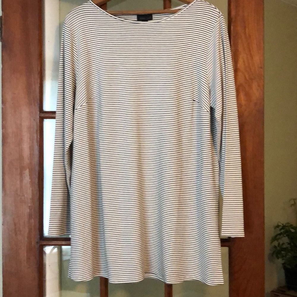 NWT  • J.JILL Top •